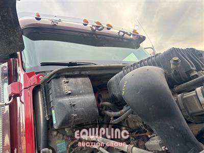 2022 Freightliner 122SD 6X4 T/A SLEEPER TRUCK TR