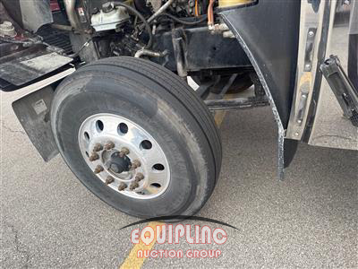 2022 Freightliner 122SD 6X4 T/A SLEEPER TRUCK TR