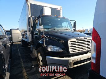 2015 Freightliner M2 106 26FT BOX TRUCK