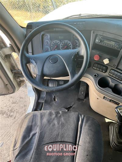 2014 Freightliner CA125SLP 6X4 T/A SLEEPER TRUCK