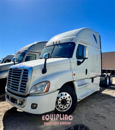 2014 Freightliner CA125SLP 6X4 T/A SLEEPER TRUCK