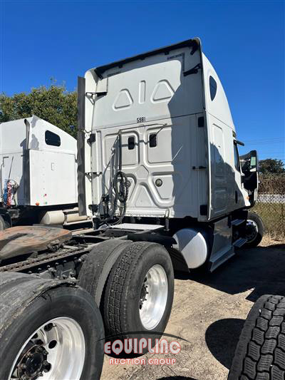 2014 Freightliner CA125SLP 6X4 T/A SLEEPER TRUCK