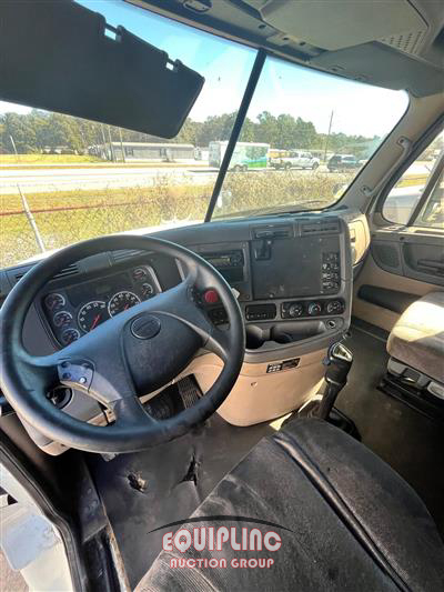 2014 Freightliner CA125SLP 6X4 T/A SLEEPER TRUCK