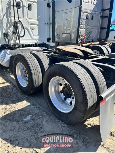 2014 Freightliner CA125SLP 6X4 T/A SLEEPER TRUCK