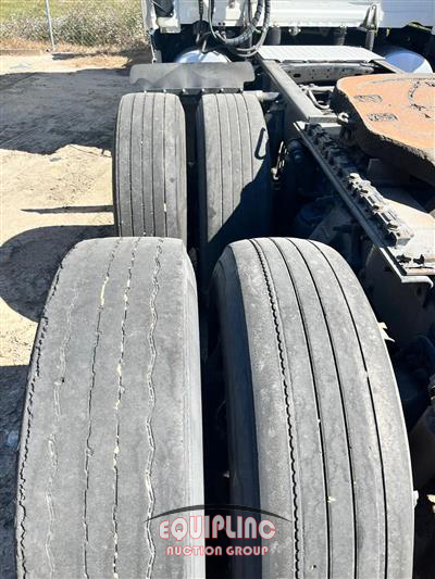 2014 Freightliner CA125SLP 6X4 T/A SLEEPER TRUCK