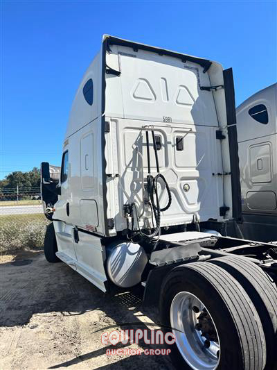 2014 Freightliner CA125SLP 6X4 T/A SLEEPER TRUCK