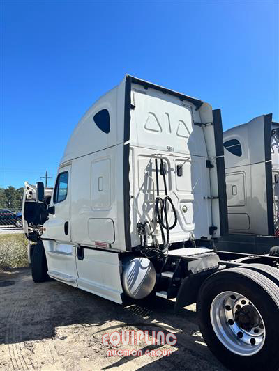 2014 Freightliner CA125SLP 6X4 T/A SLEEPER TRUCK