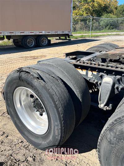 2014 Freightliner CA125SLP 6X4 T/A SLEEPER TRUCK