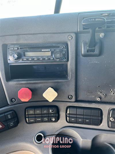 2014 Freightliner CA125SLP 6X4 T/A SLEEPER TRUCK