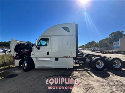 2014 Freightliner CA125SLP 6X4 T/A SLEEPER TRUCK