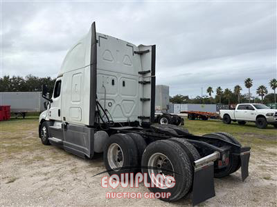 2020 Freightliner CASCADIA