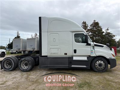 2020 Freightliner CASCADIA