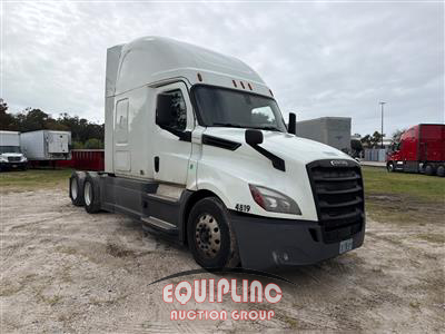 2020 Freightliner CASCADIA