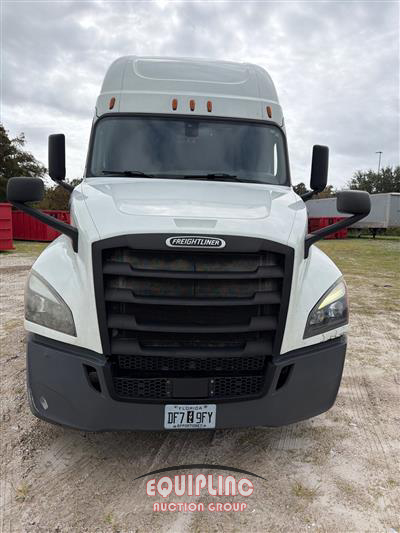 2020 Freightliner CASCADIA