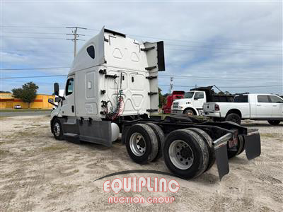 2020 Freightliner CASCADIA