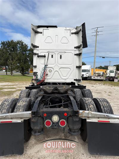 2020 Freightliner CASCADIA