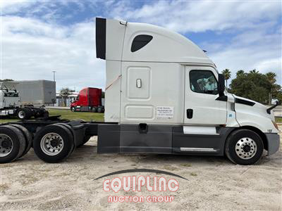 2020 Freightliner CASCADIA