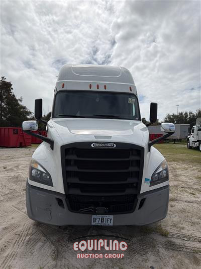 2020 Freightliner CASCADIA