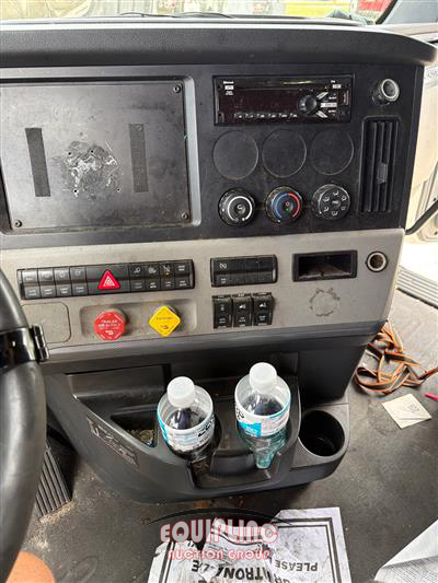 2020 Freightliner CASCADIA