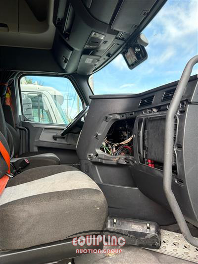2020 Freightliner Cascadia