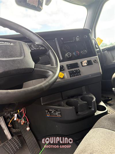 2020 Freightliner Cascadia