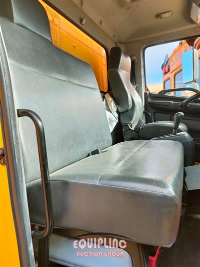 2019 Hino 268 4X2 S/A BOX TRUCK