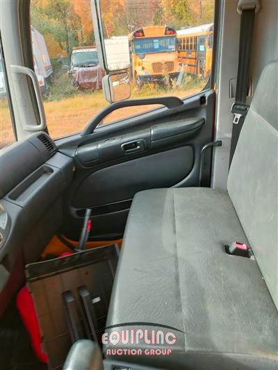 2019 Hino 268 4X2 S/A BOX TRUCK