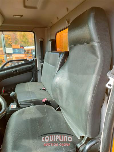 2019 Hino 268 4X2 S/A BOX TRUCK