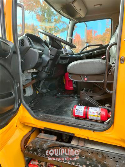 2019 Hino 268 4X2 S/A BOX TRUCK