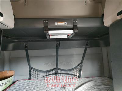 2020 Freightliner CASCADIA 6X4 T/A SLEEPER TRUCK