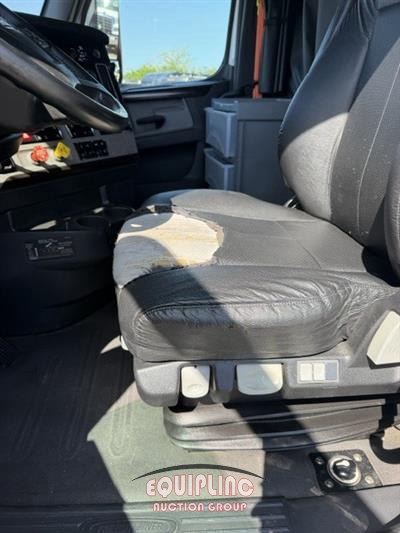 2020 Freightliner Cascadia