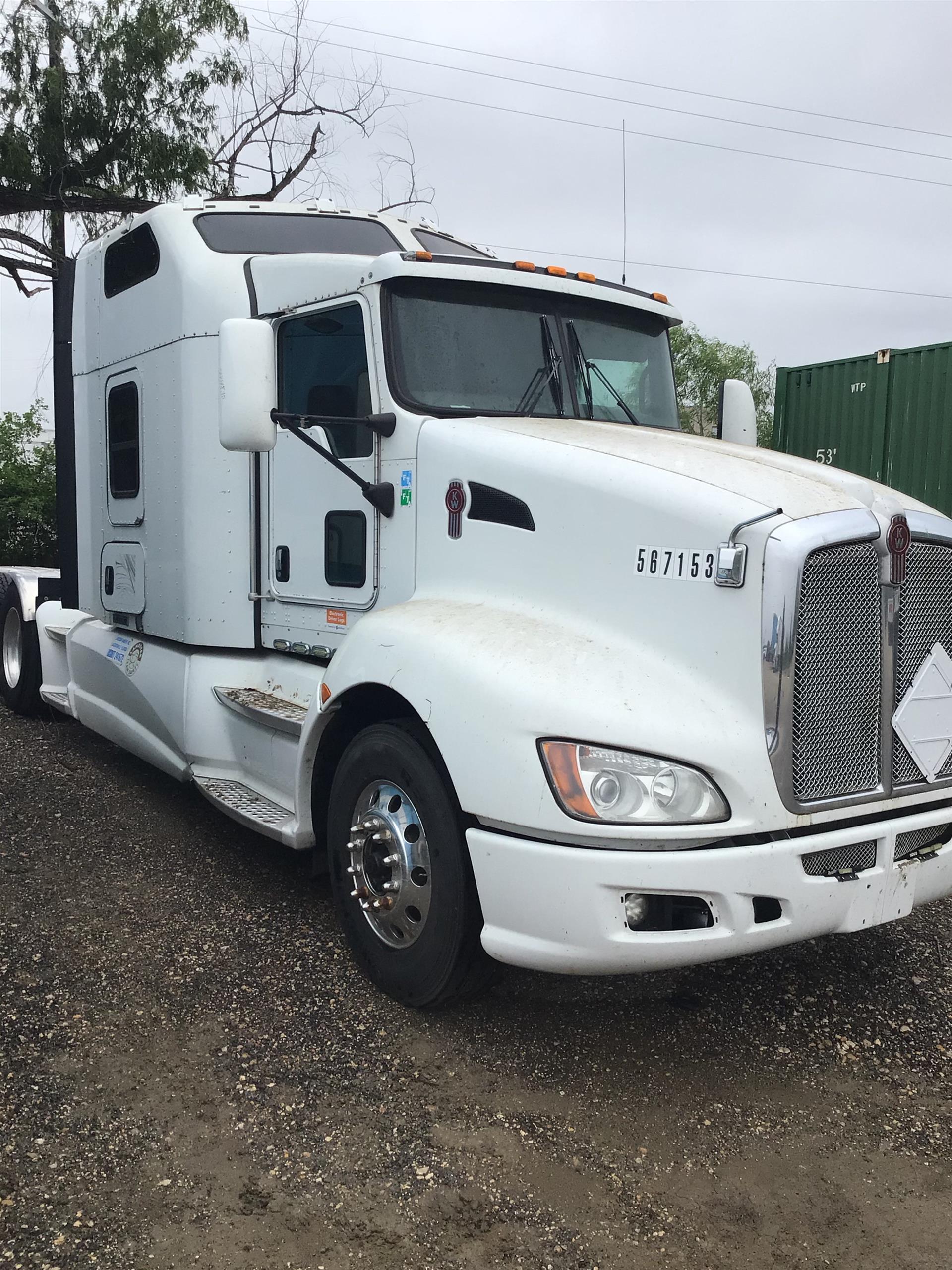 Kenworth T600 Semi Trucks For Sale