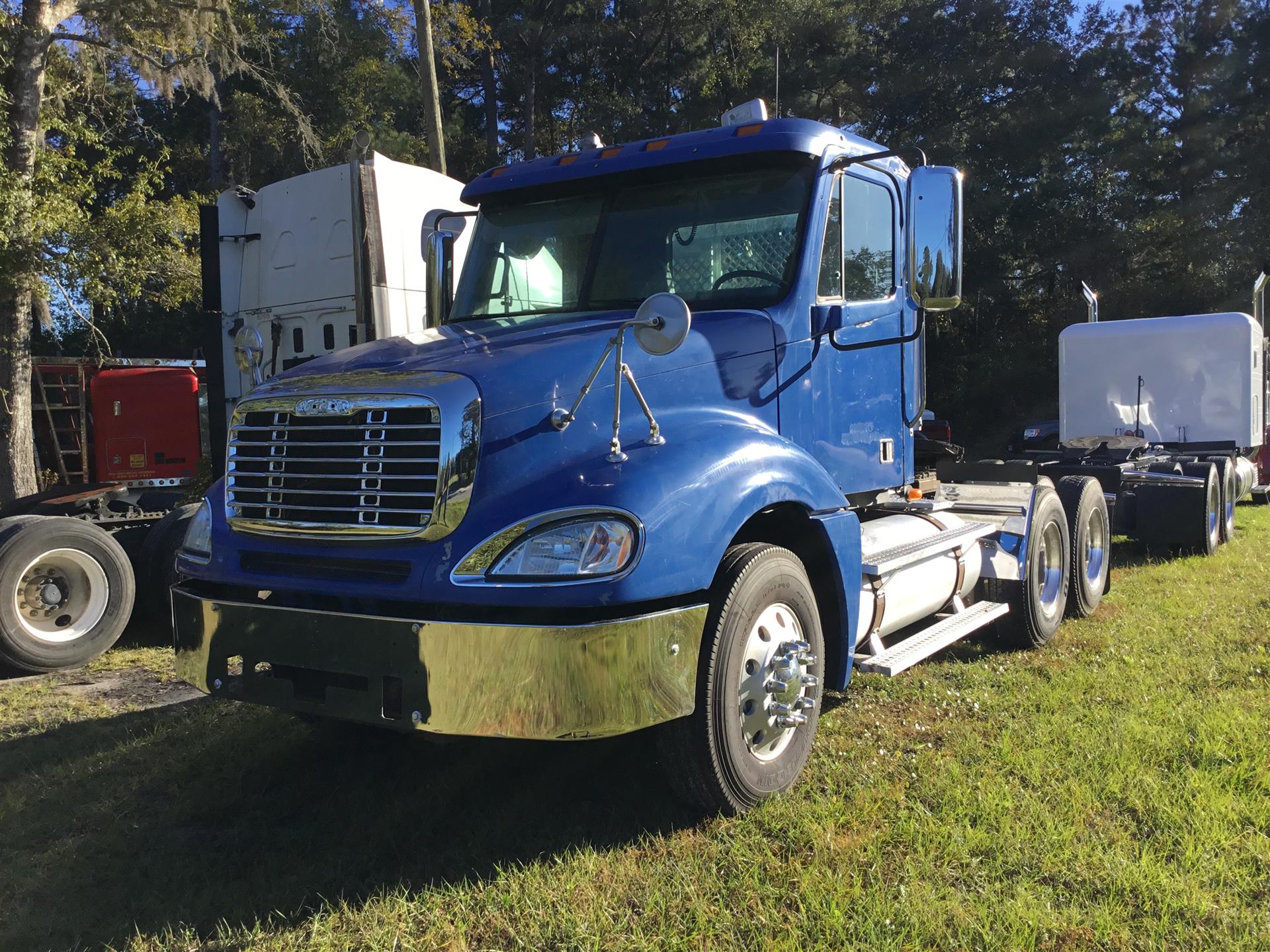 Freightliner Columbia - 120 Trucks For Sale