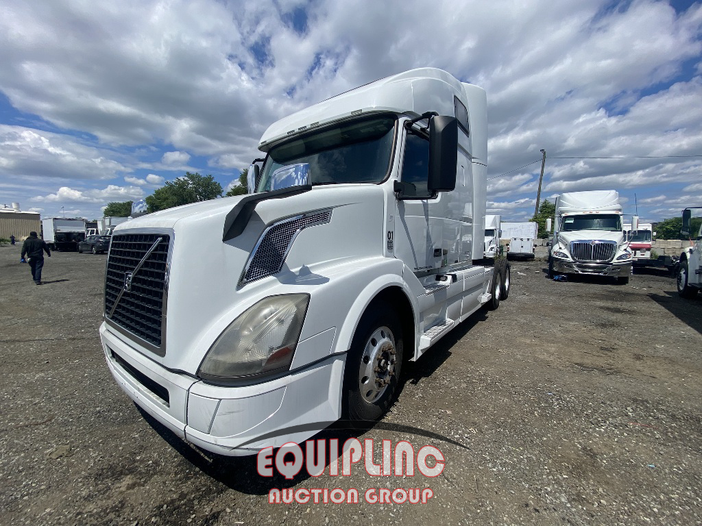 2016 Volvo VNL670