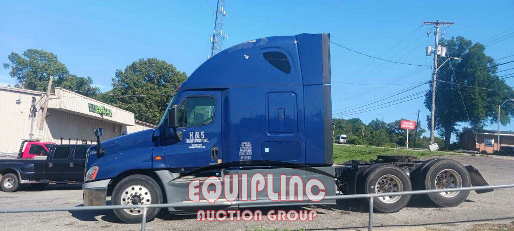 2016 Freightliner CASCADIA