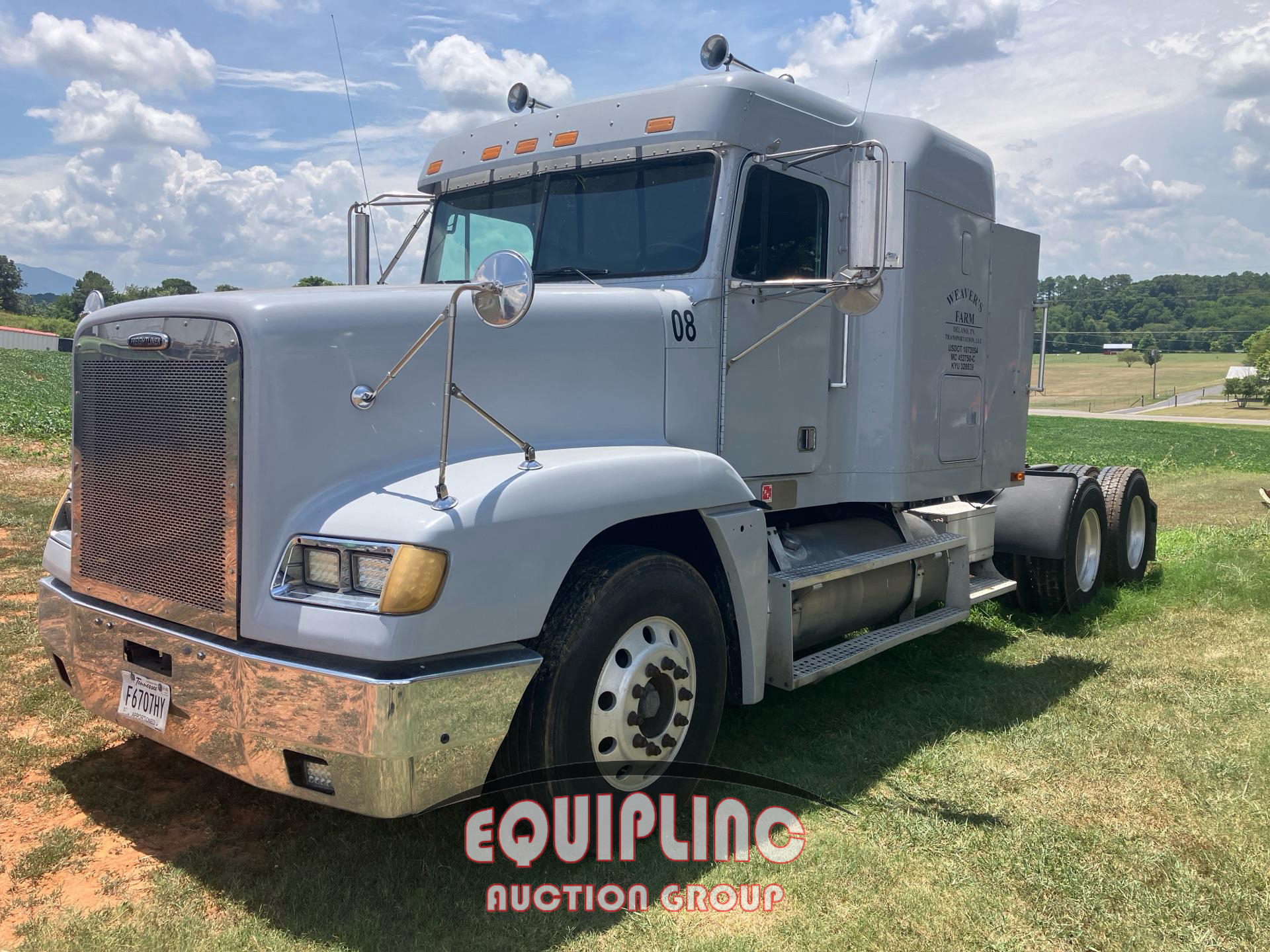 2001 Freightliner FLD120