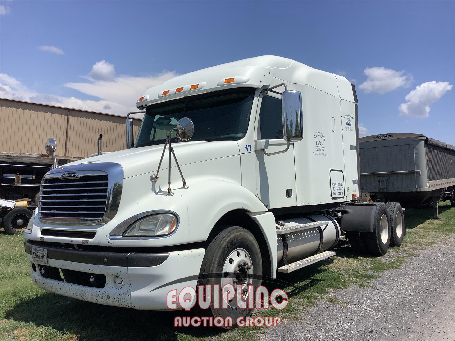 2013 Freightliner Columbia - 120