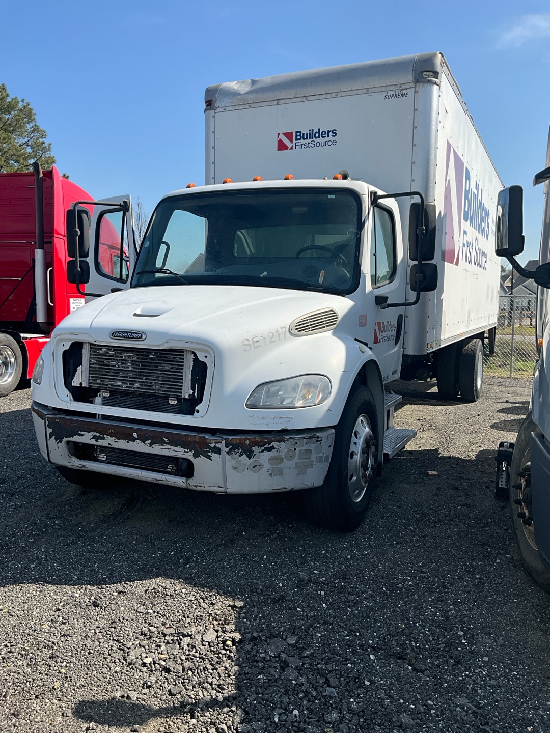 2004 Freightliner M2