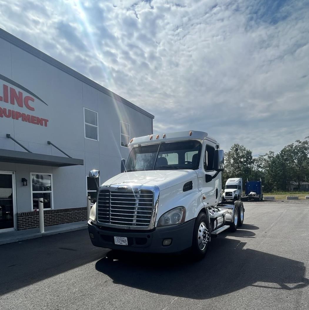 2011 Freightliner CASCADIA