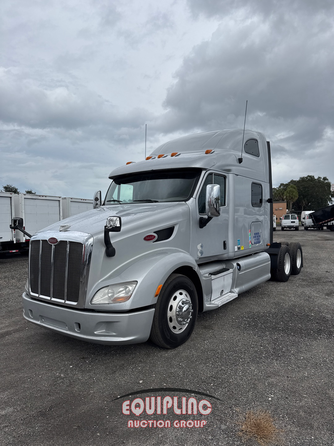 2014 Peterbilt 587