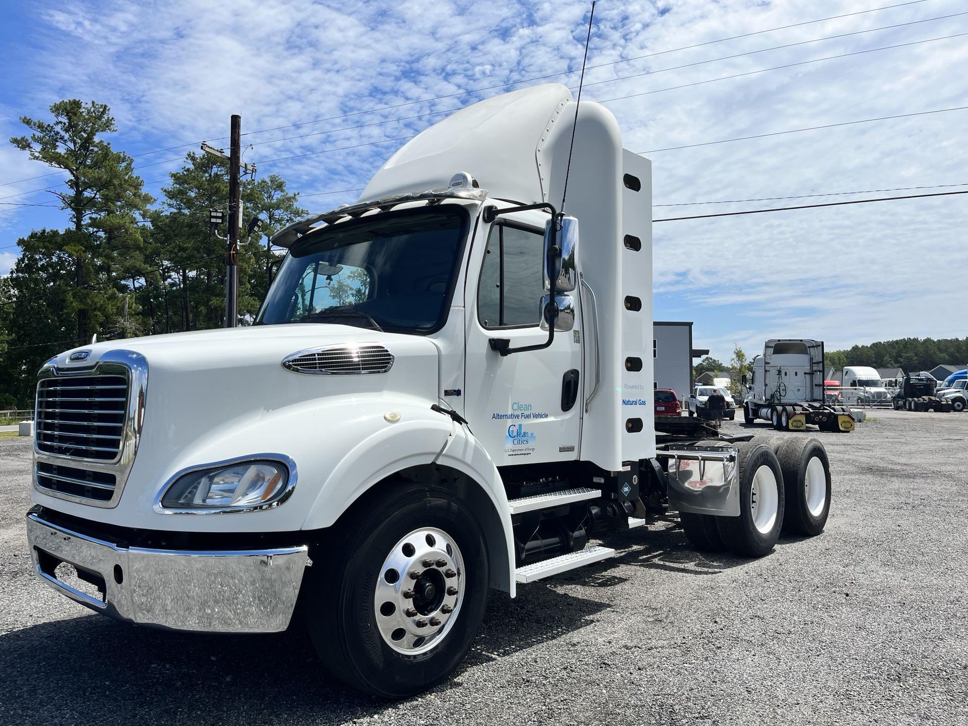 2011 Freightliner M2