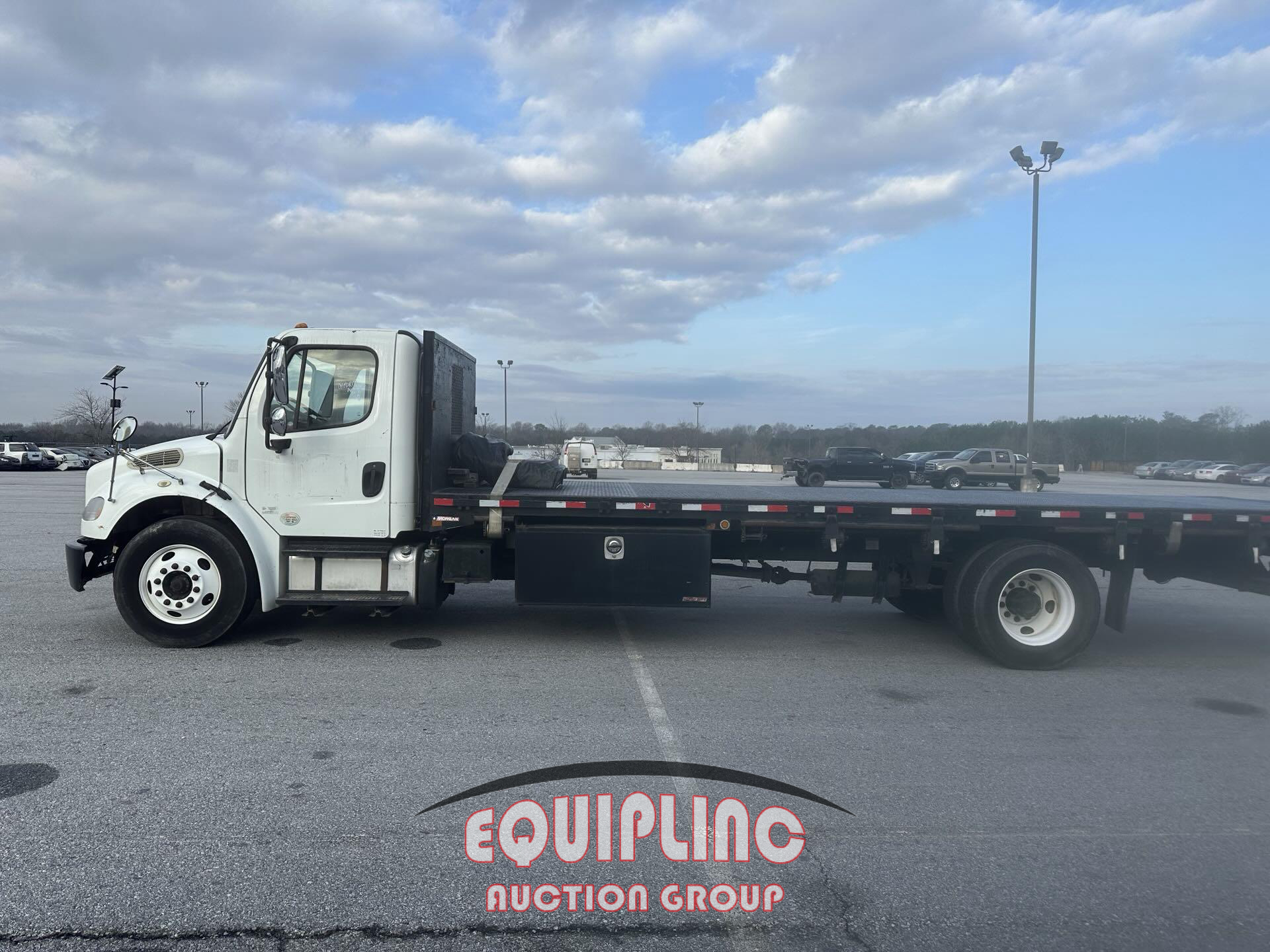 2014 Freightliner M2106