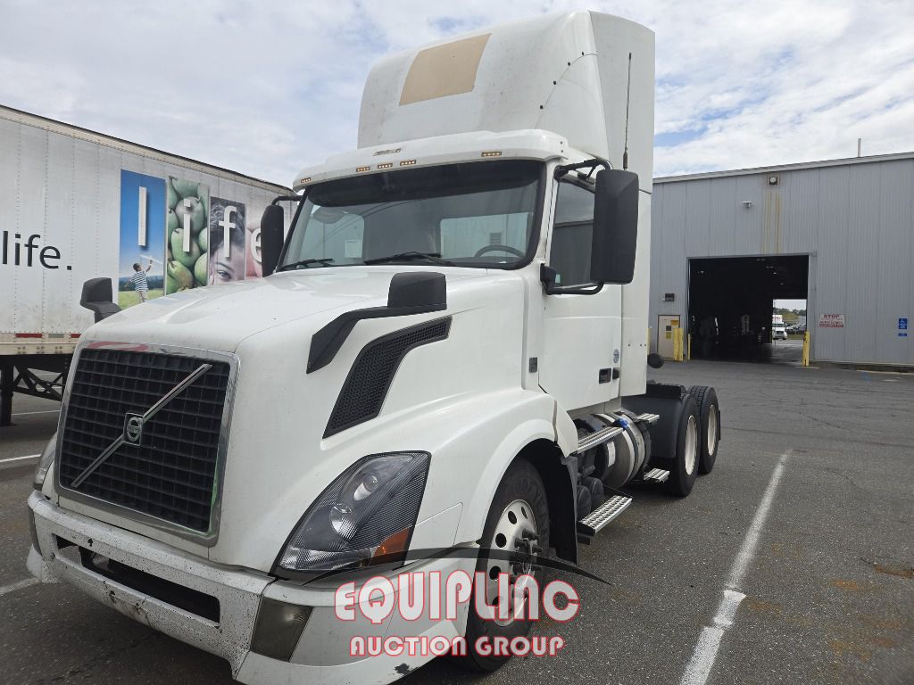 2013 Volvo VNL300