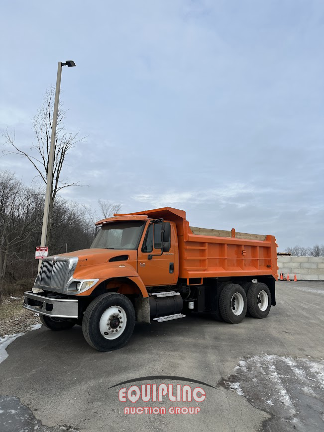 2005 International 7400