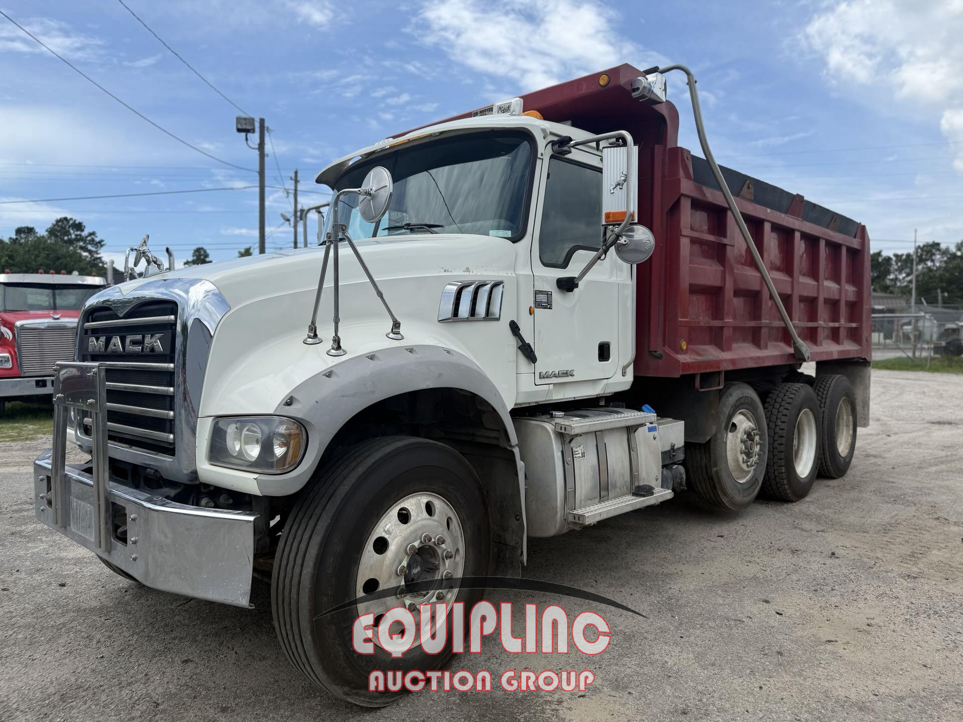 2014 Mack GU713