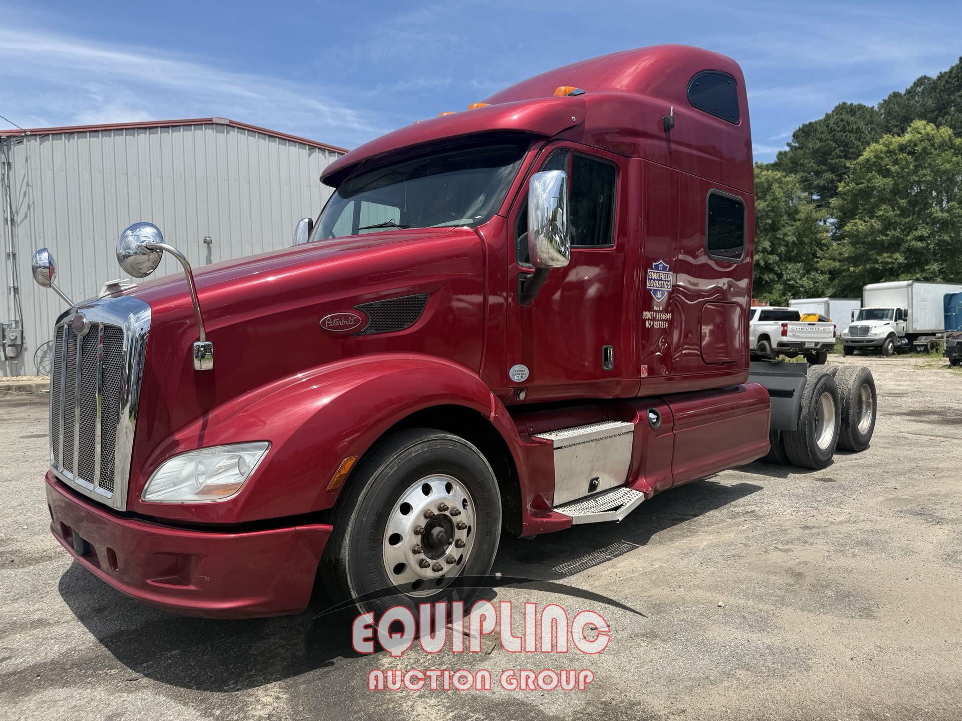 2017 Peterbilt 587