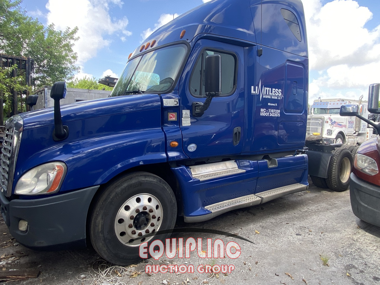 2013 Freightliner CASCADIA