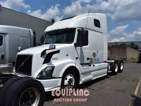 2015 Volvo VNL