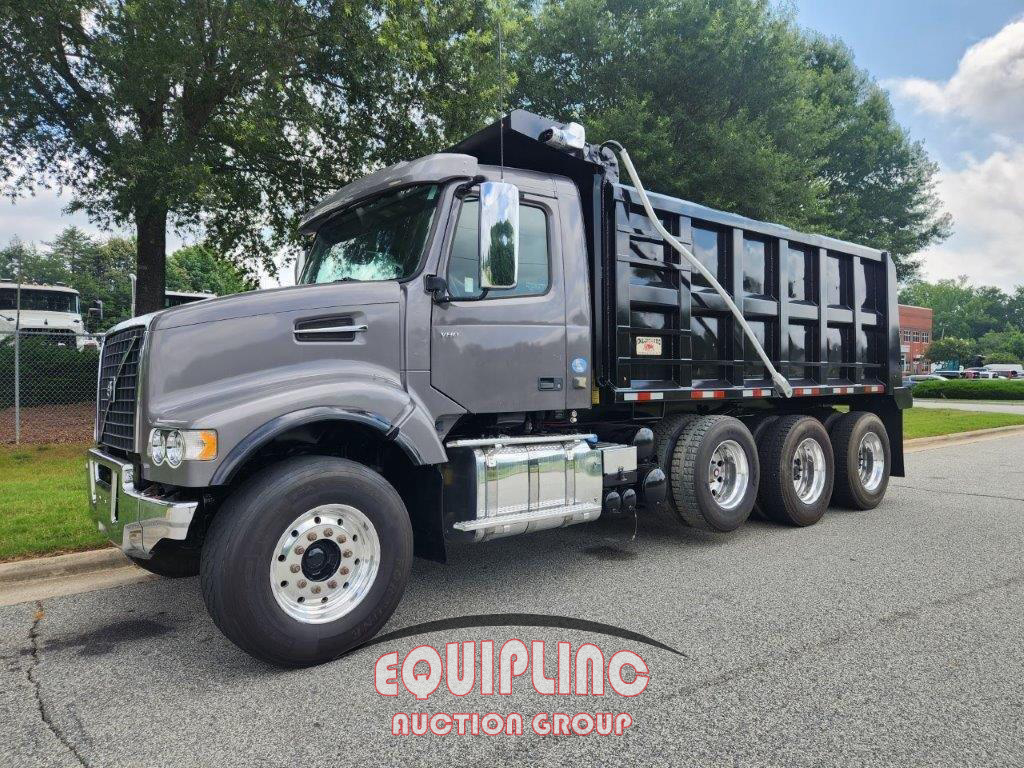 2019 Volvo VHD84F300 Tri-Axle Dump TruckT