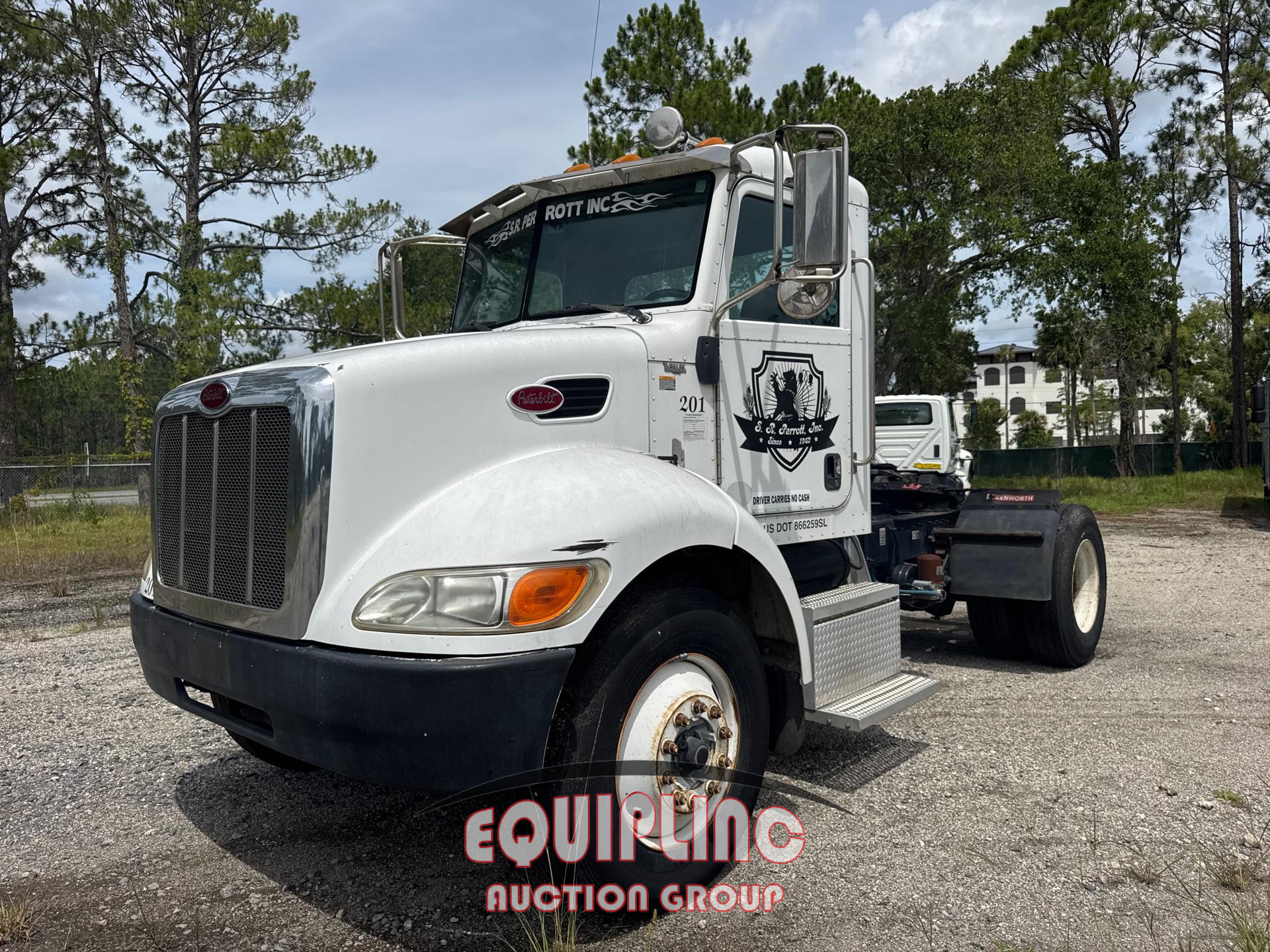 2010 Peterbilt 337
